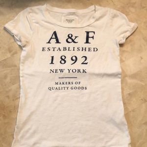 Abercrombie and Fitch Women’s t-Shirt